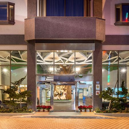 Yadi Hotel Пулі Екстер'єр фото