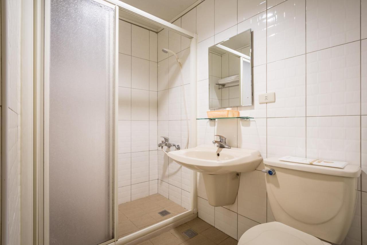 Yadi Hotel Пулі Екстер'єр фото