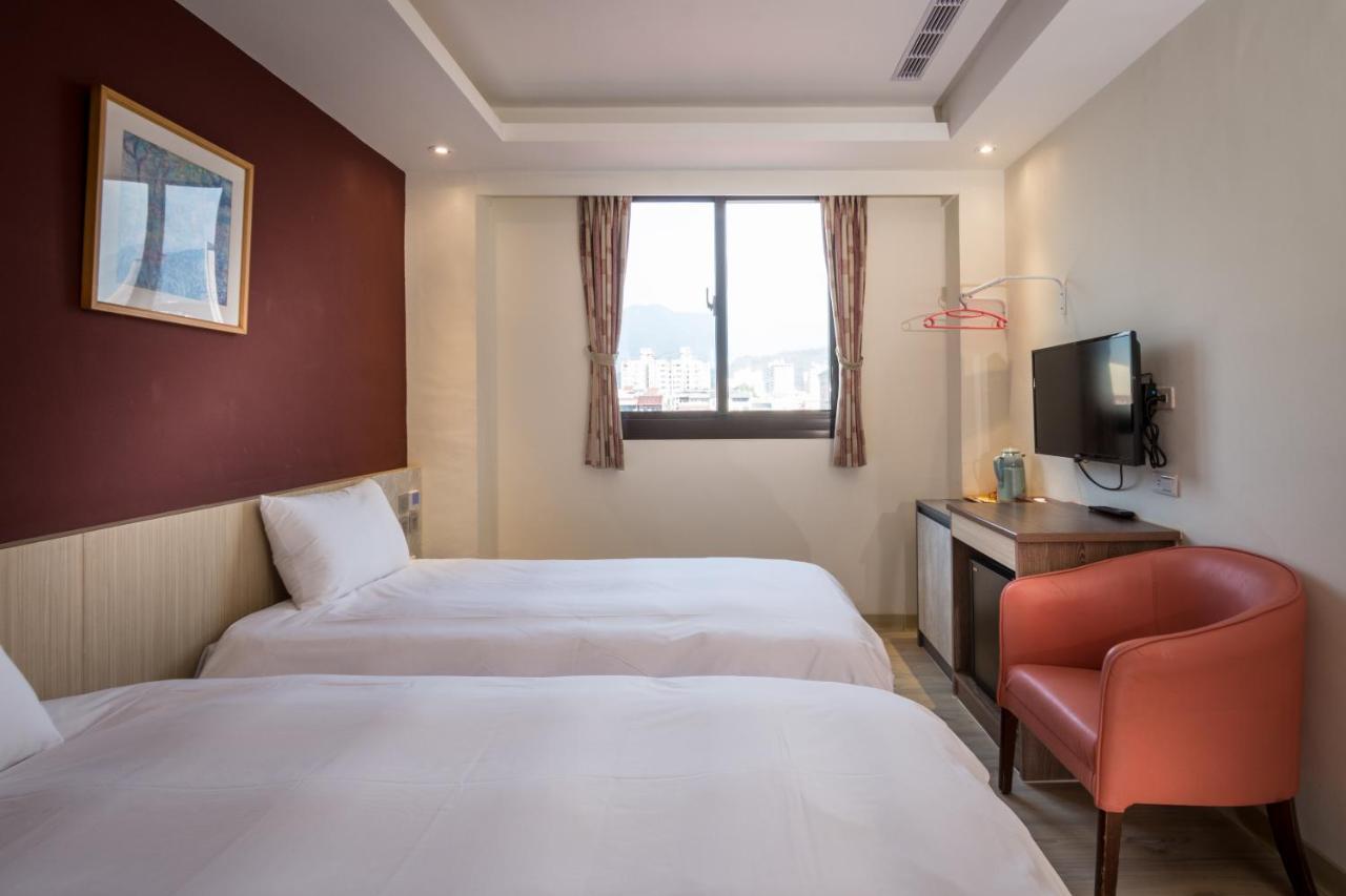 Yadi Hotel Пулі Екстер'єр фото