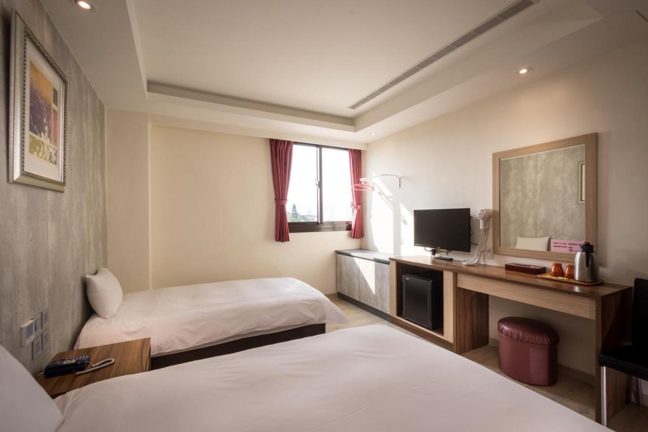 Yadi Hotel Пулі Екстер'єр фото