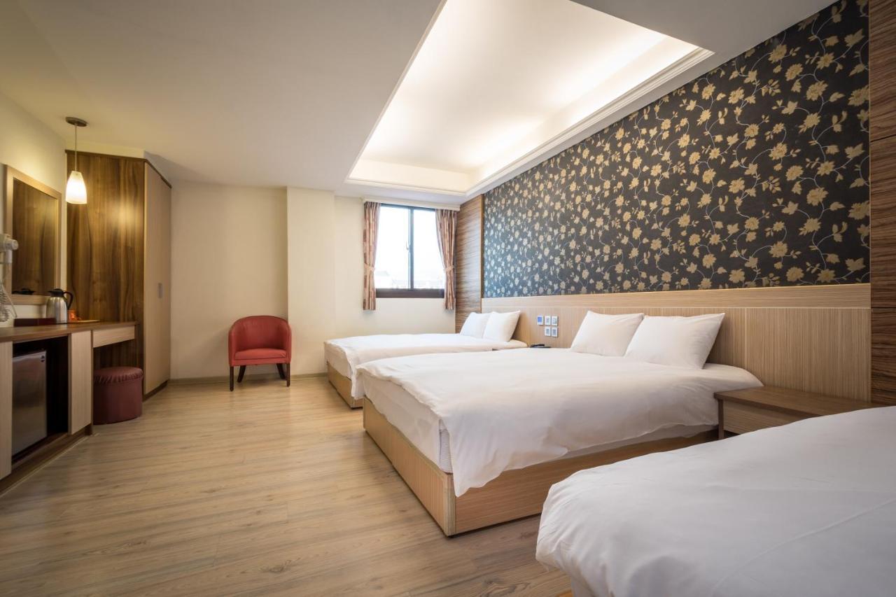 Yadi Hotel Пулі Екстер'єр фото