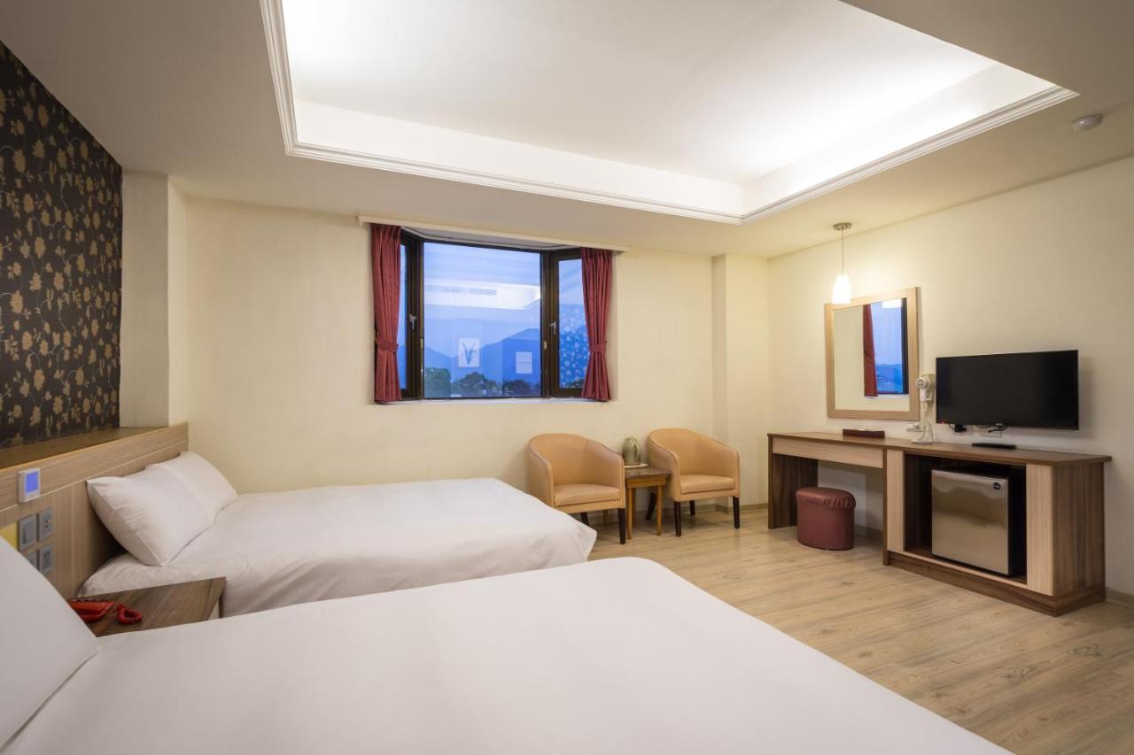 Yadi Hotel Пулі Екстер'єр фото