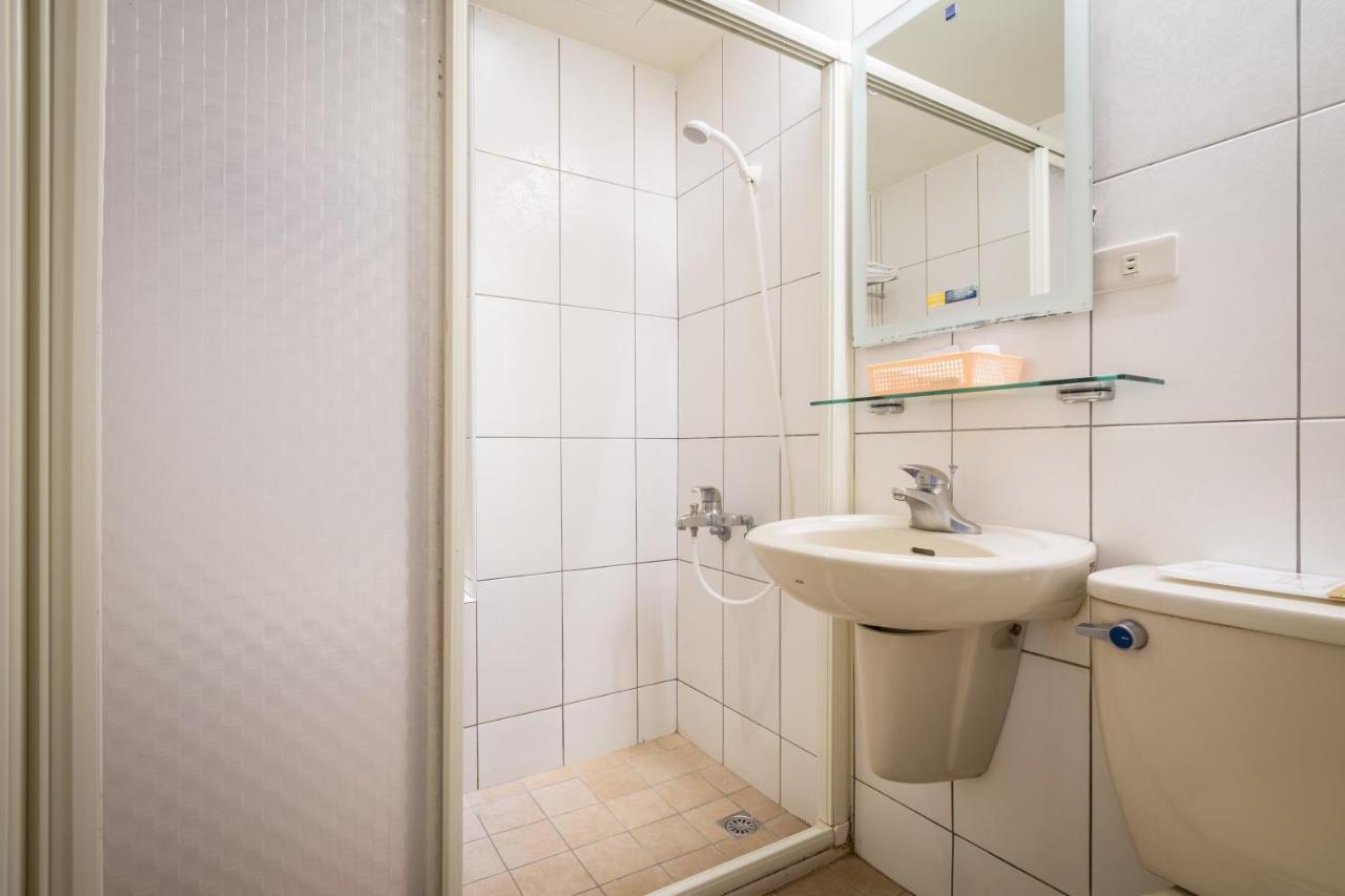 Yadi Hotel Пулі Екстер'єр фото