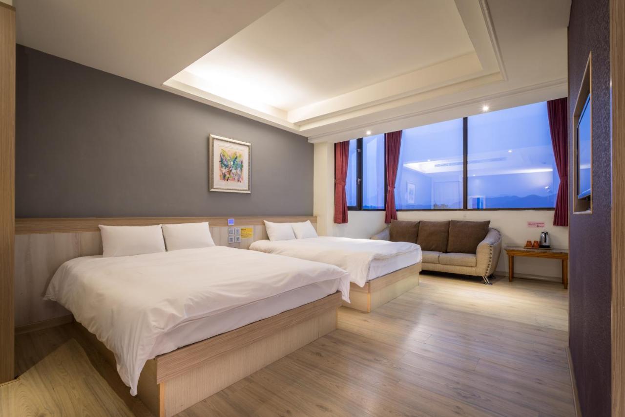 Yadi Hotel Пулі Екстер'єр фото