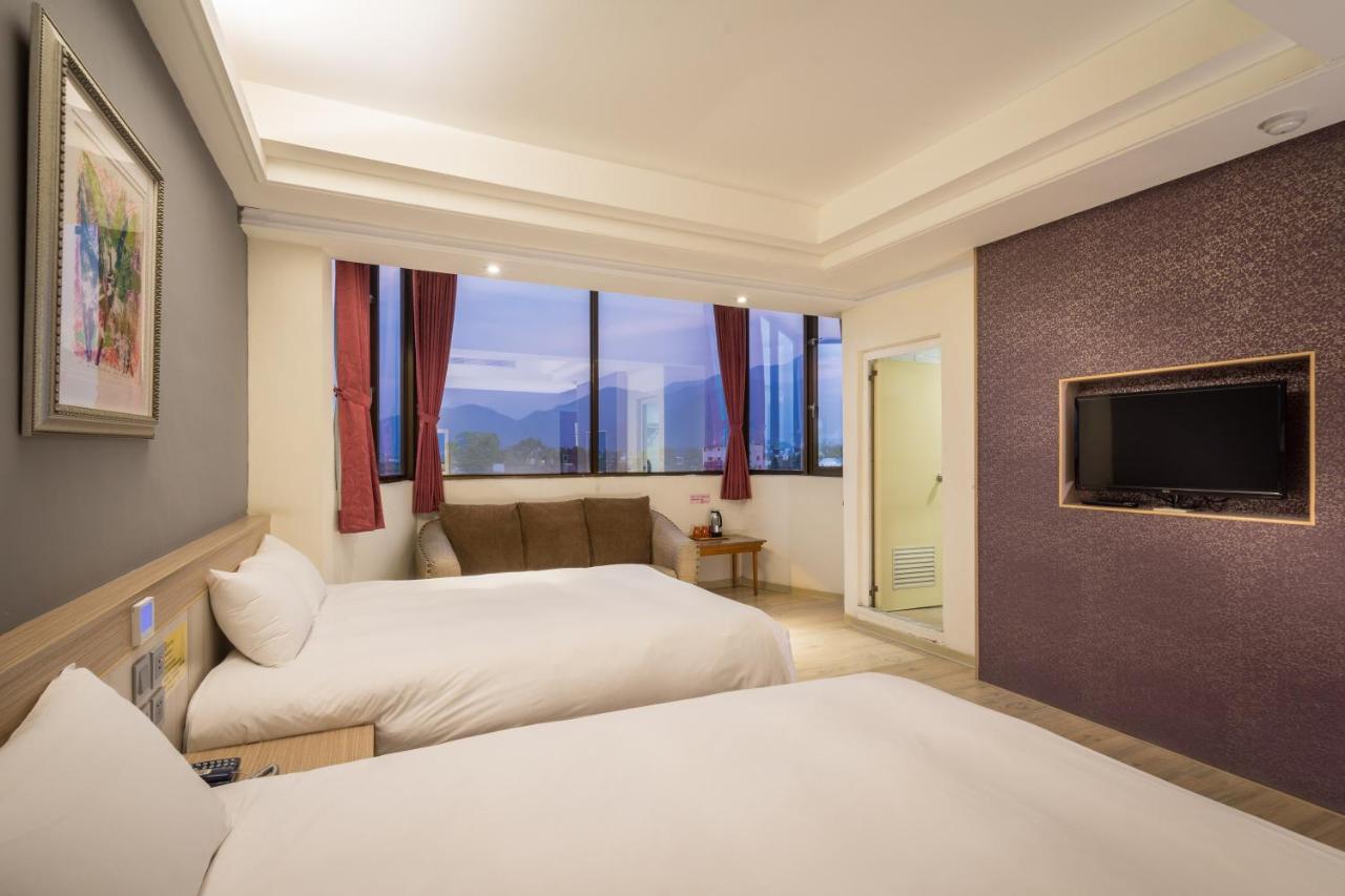 Yadi Hotel Пулі Екстер'єр фото