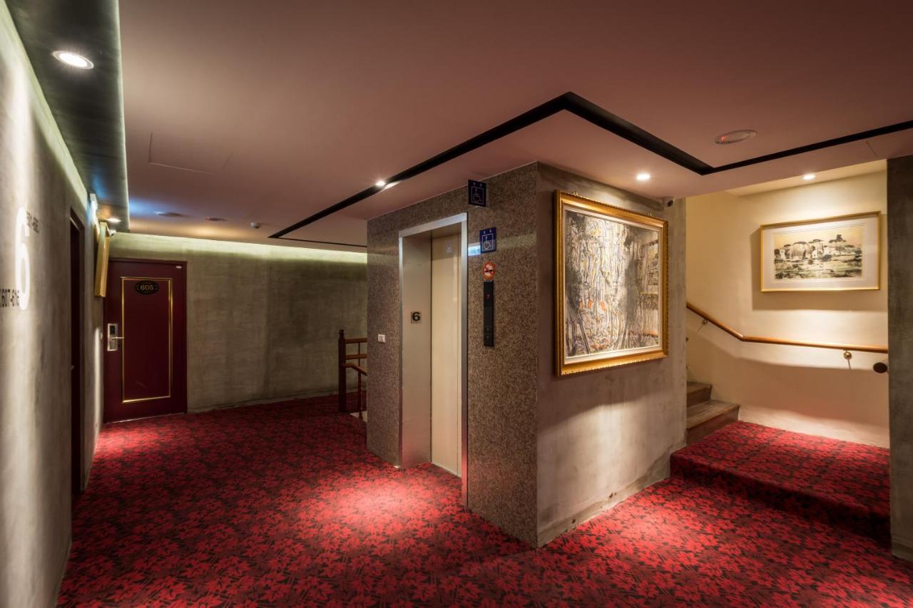 Yadi Hotel Пулі Екстер'єр фото